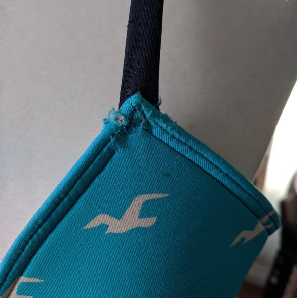 XS Hollister Bikini Top - Picture 2 of 5